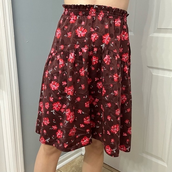 Draper James Skirt Waterfall Floral Pink Maroon Modest Dainty Flowy Size Small - Picture 1 of 5